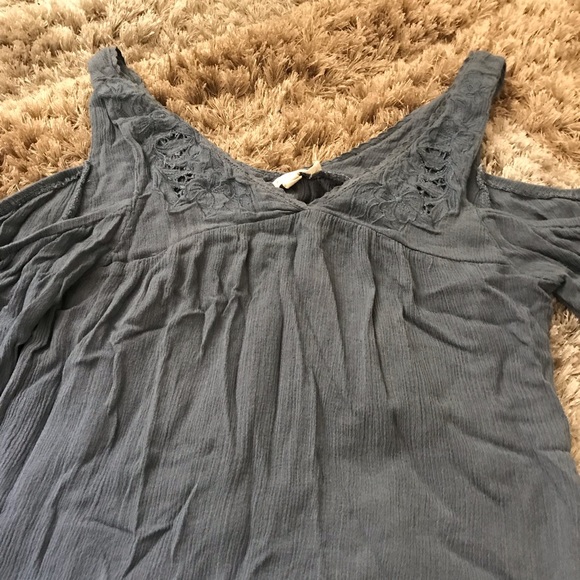 LA Hearts soft blue flowy top (S) - Picture 6 of 7